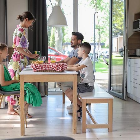 Barack Thermal & Natura Apartments Tiszakecske Ngoại thất bức ảnh